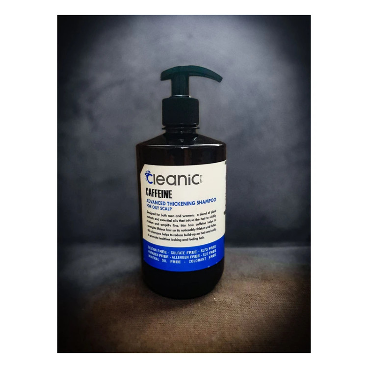شامپو کافئین بدون سولفات کلینیک مناسب برای پوست سر چرب حجم 550 میلی لیتر
