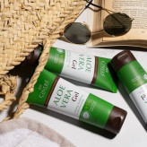 ژل مرطوبکننده صورت و بدن سینره مدل آلوئهورا مخصوص همه انواع پوست، حجم 100 میلی لیتری