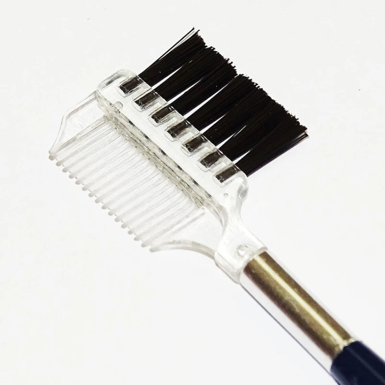 شانه و برس ابرو