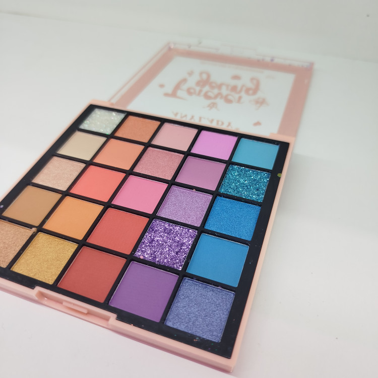 پالت سایه 25 رنگ آنی لیدی کد 02