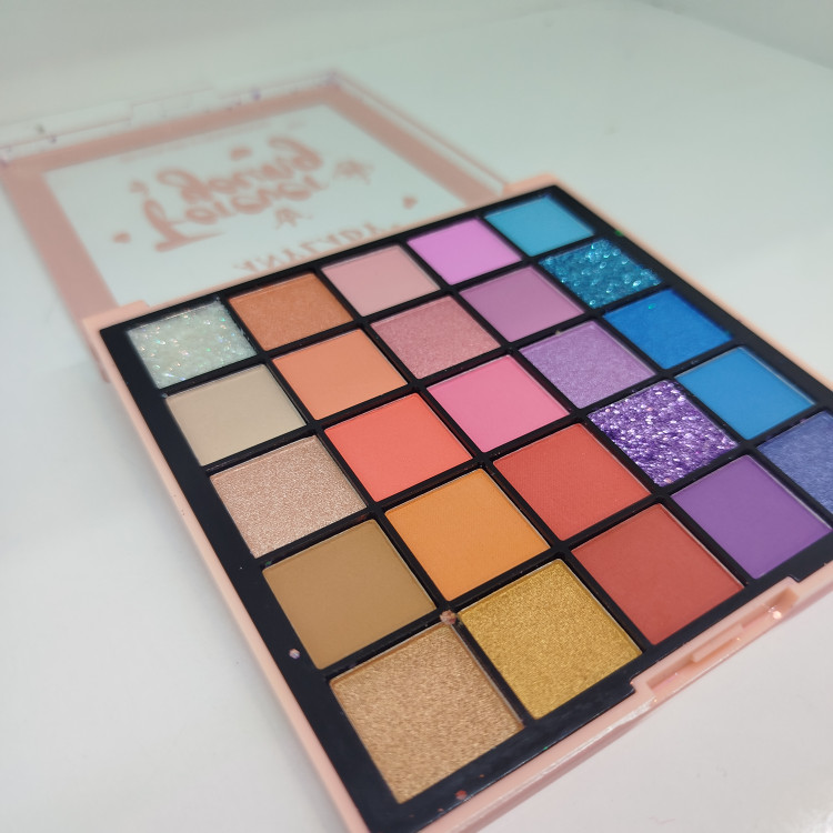 پالت سایه 25 رنگ آنی لیدی کد 02