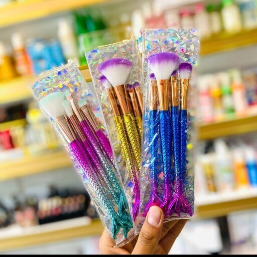 ست براش آرایشی مدل دم ماهی مجموعه 4 عددی